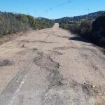 Estado en el que se encuentra la carretera que une los municipios de Santa Eufemia y la Serena / Foto: La Razón