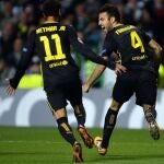 Cesc Fabregas celebra con Neymar su gol ante el Celtic en Glasgow
