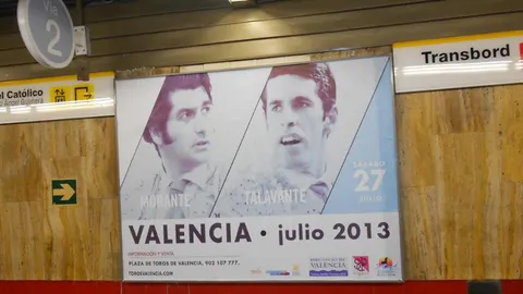 Morante y Talavante, en una de las marquesinas del metro