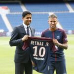 Al Khelaifi durante la presentación de Neymar Jr.