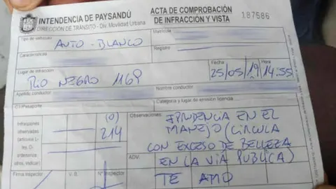 Imagen de la multa recogida por El Telégrafo
