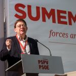 El presidente de la Generalitat y secretario general del PSPV, Ximo Puig, durante su intervención en el Comité Nacional. LA RAZÓN