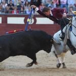 Leonardo Hernández clava un garapullo el pasado San Isidro