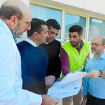 Bernabé Cano, alcalde de La Nucía, visitó las obras junto a Miguel Ángel Iborra, concejal de Urbanismo, y Gonzalo Merino.