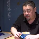El disidente chino Wu’er Kaixi durante una entrevista en Taiwán/AP