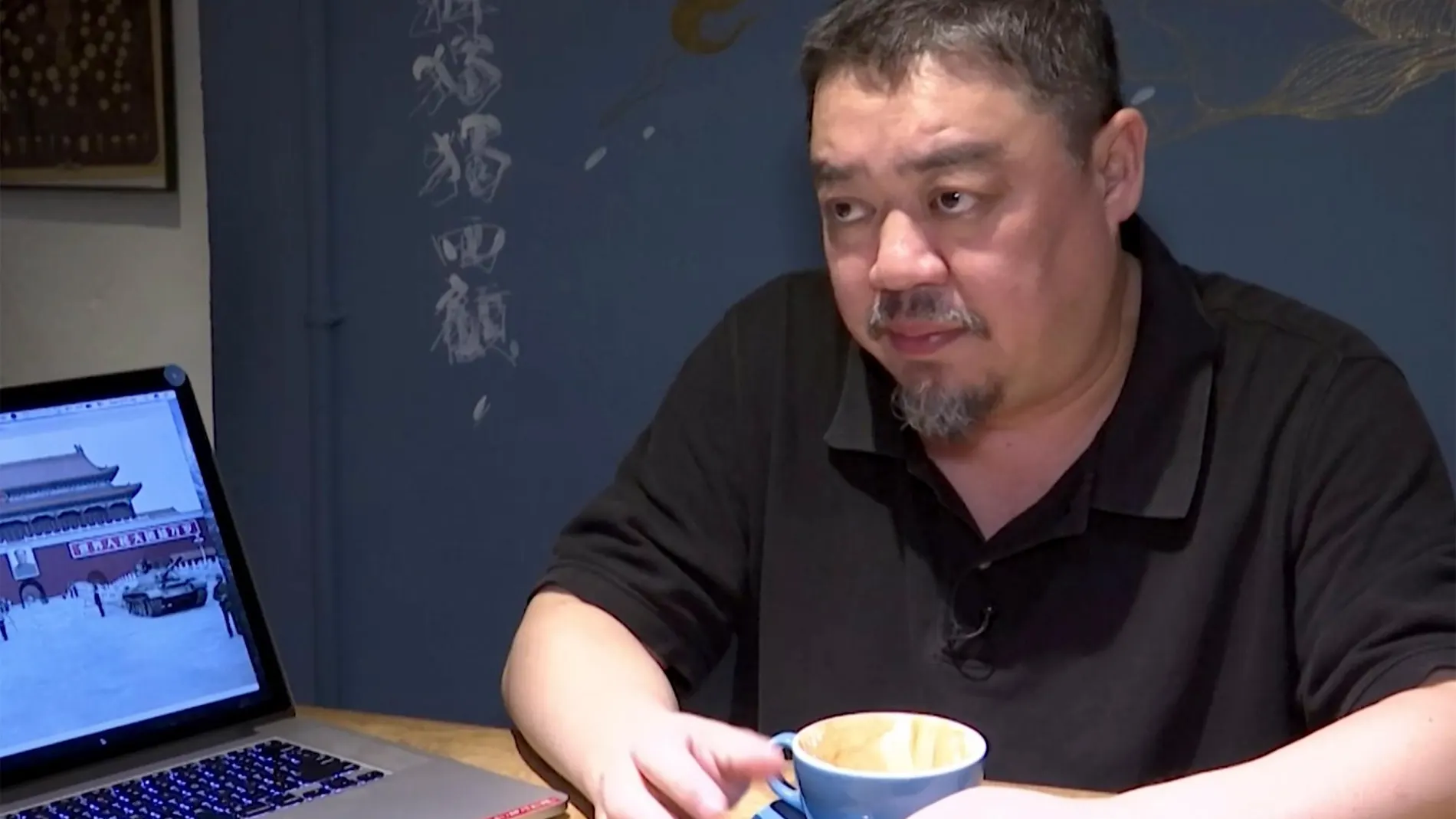 El disidente chino Wu’er Kaixi durante una entrevista en Taiwán/AP