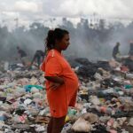La exposición a contaminantes durante el embarazo puede tener consecuencias sobre el bebé / Reuters