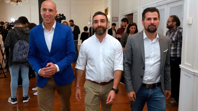 El candidato del PSOE a la Presidencia de la Junta, Luis Tudanca, junto al secretario de Estado para el Avance Digital, Francisco Polo, y José Antonio Diez
