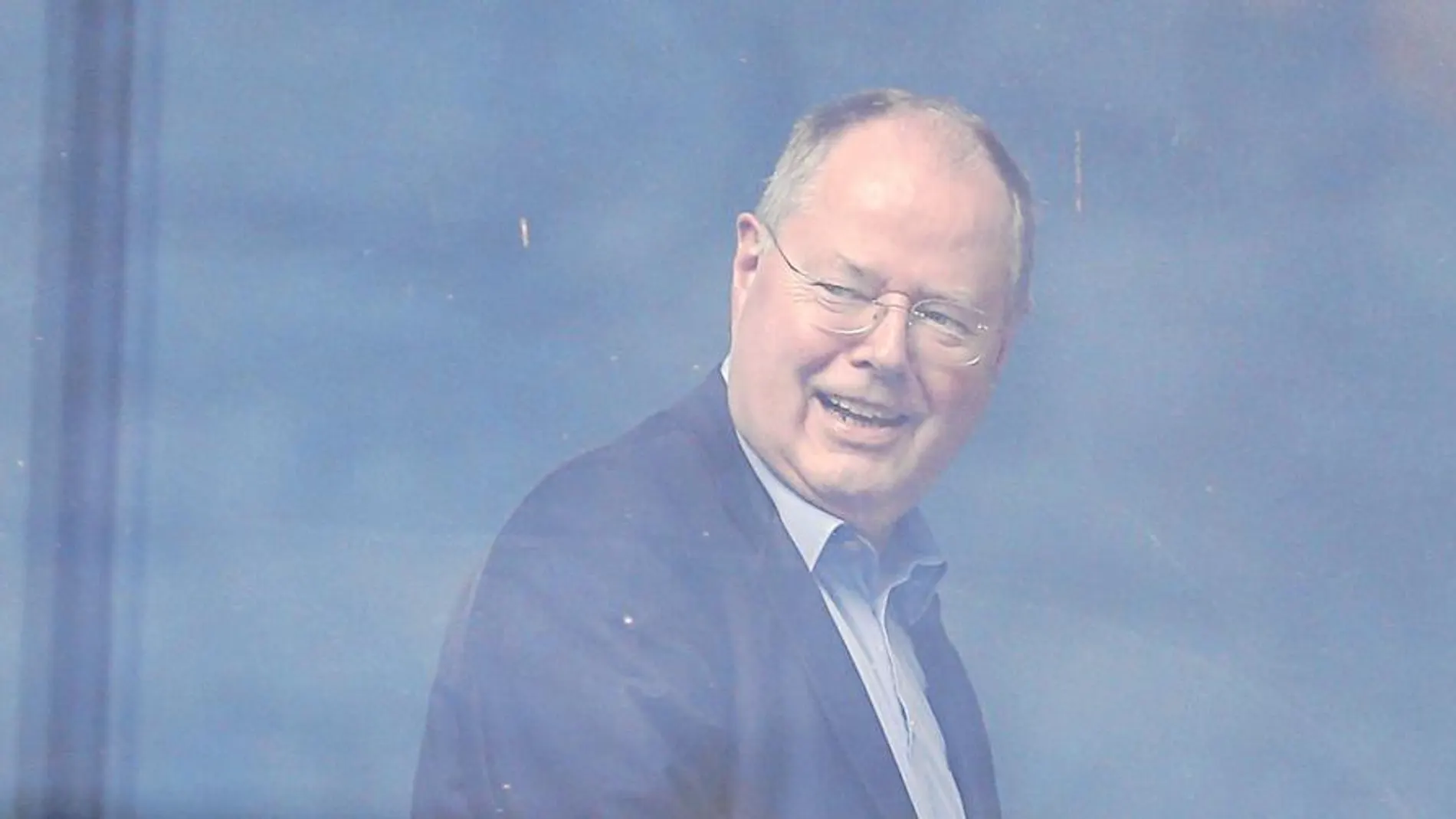 Steinbrück, la primera víctima de la alianza con Merkel