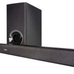 La barra de sonido ultradelgada se complementa con un subwoofer inalámbrico.