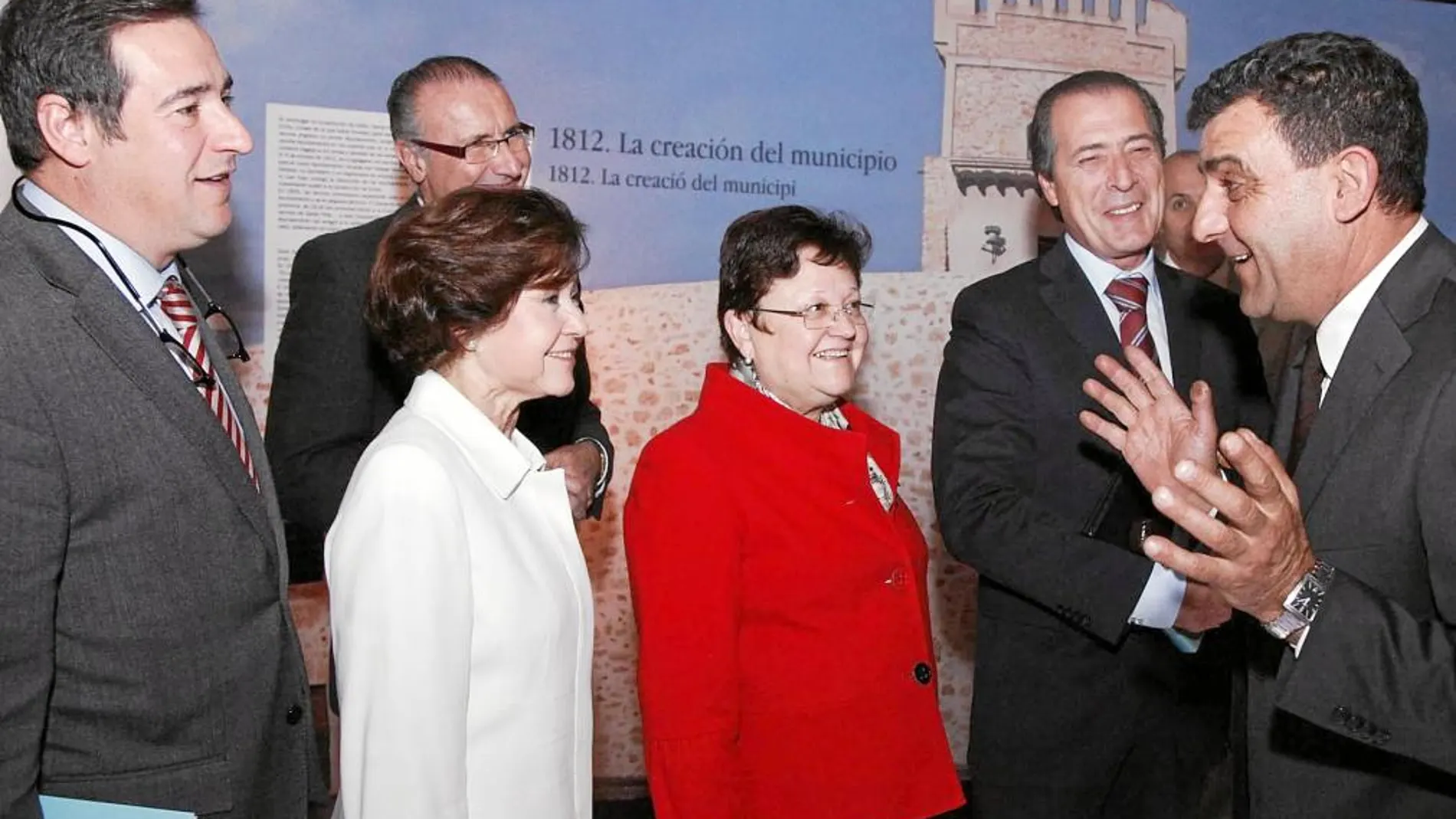 Luisa Pastor y el alcalde de Santa Pola, Miguel Zaragoza, presentaron la muestra junto al diputado Juan Bautista Roselló; el director técnico del MARQ, Manuel Olcina, y la comisaria y directora del Museo del Mar, María José Sánchez