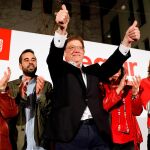 Ximo Puig saluda tras ganar las elecciones autonómicas del 28-A