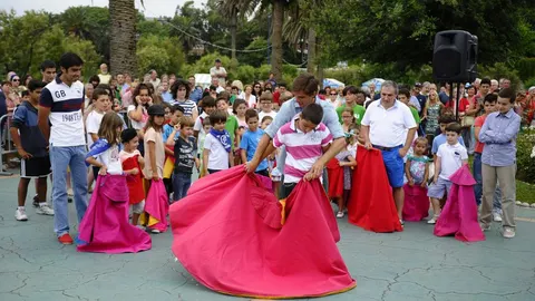 Miguel Ángel Perera, El Juli y Alberto Aguilar enseñaron a torear a decenas de niños