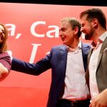 Zapatero y Tudanca felicitan a la candidata a la alcaldía de Palencia, Miriam Andrés, tras finalizar el mitin