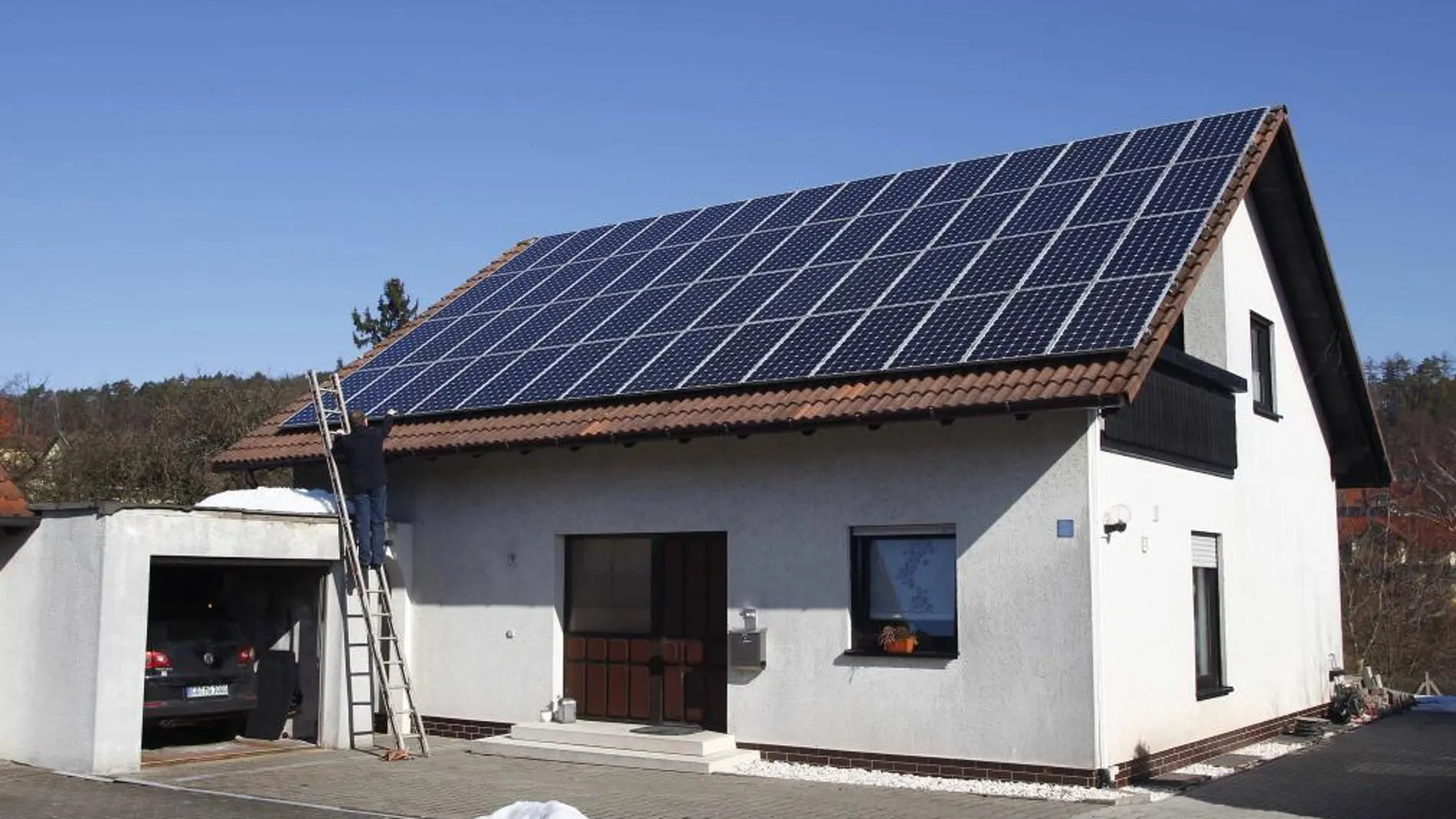 Una vivienda cubierta de paneles solares en Coburgo (Alemania)