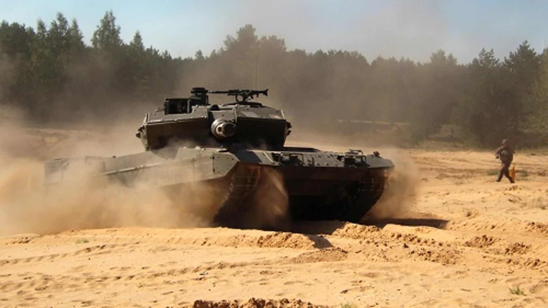 Las claves del Ejército de Tierra del futuro: Leopard 2E Plus, Pizarro fase III y Dragón 8x8