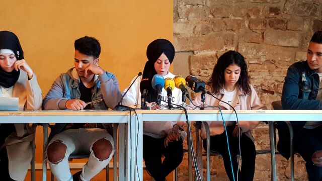 Los menas acusan a los políticos de romper el pacto para no estigmatizar a los menores migrantes en campaña