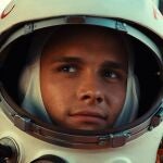 Fotografía facilitada por la agencia "Sarafán"del actor Yaroslav Zhalnin en el papel de Yuri Gagarin antes de subirse a la nave Vostok.