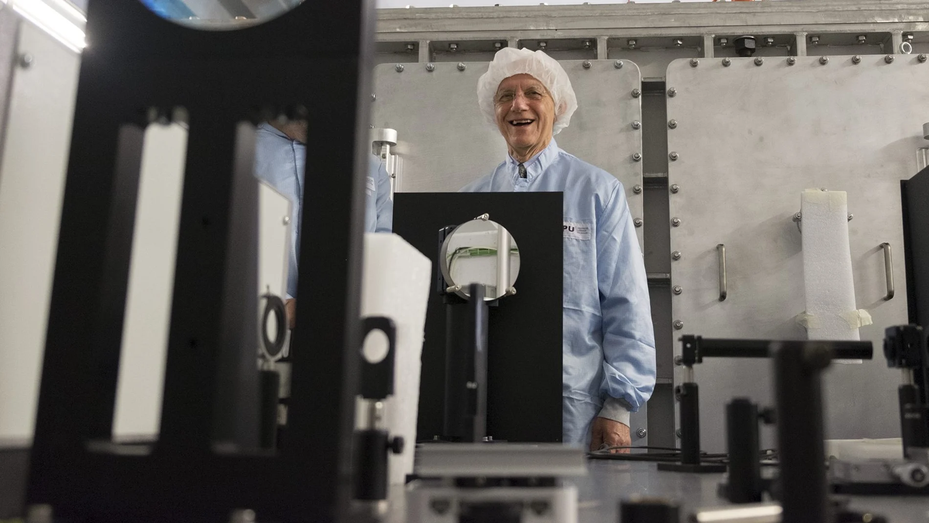 El premio Nobel de Física 2018, Gérard Mourou, visita al Centro de Láseres Pulsados (CLPU) de Salamanca