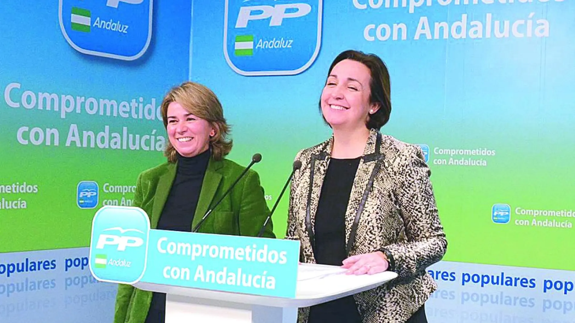 Ana María Corredera y Teresa Ruiz Sillero, ayer, en la sede del PP-A