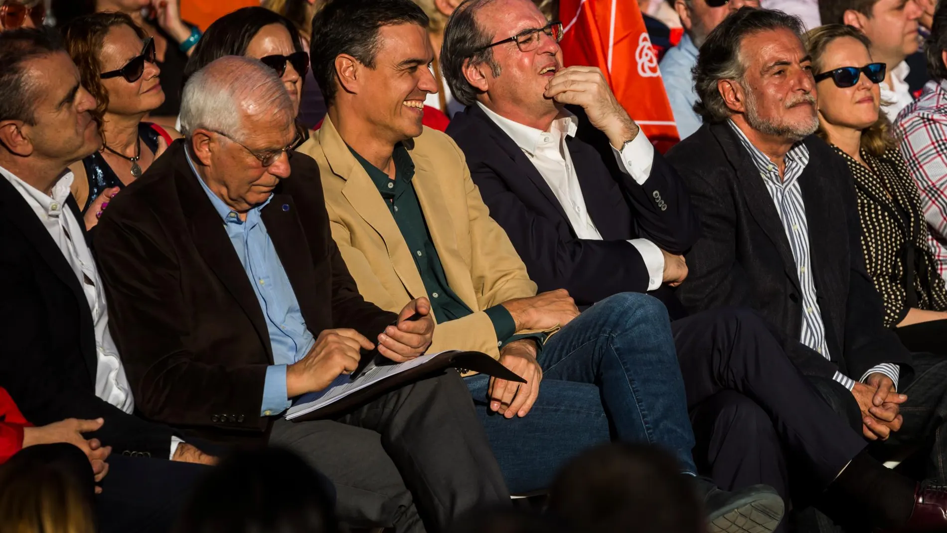 Pedro Sánchez con Josep Borrell, Ángel Gabilondo y Pepu Hernández