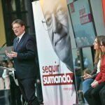 El candidato a la Presidencia de la Generalitat, Ximo Puig, presentó ayer el lema de la campaña del PSPV: «Seguir sumando»
