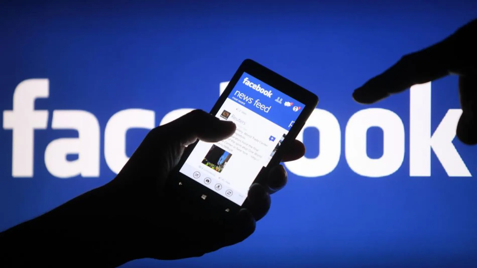 Llega a España Facebook Parejas