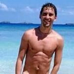 El desnudo de Paco León vale un millón (de seguidores)
