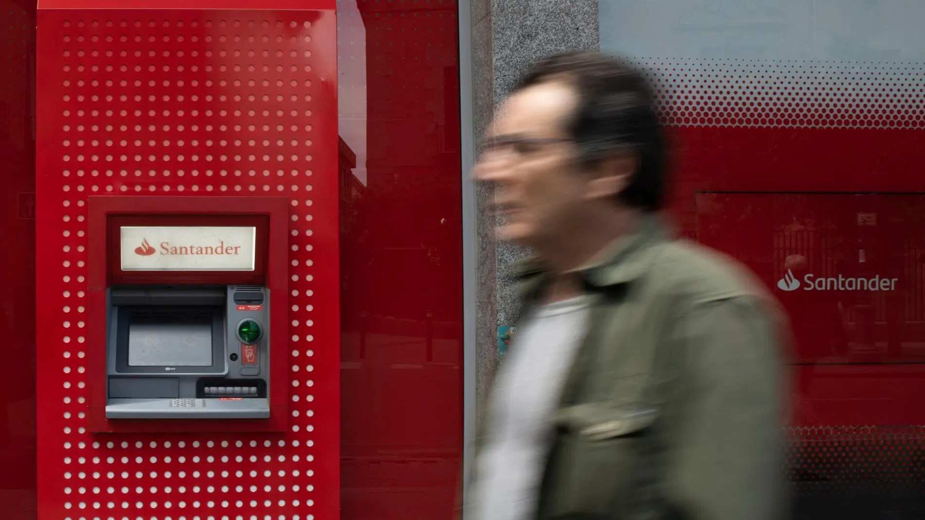 El correo del Banco Santander que nunca debes abrir: lo perderás todo en cuestión de minutos
