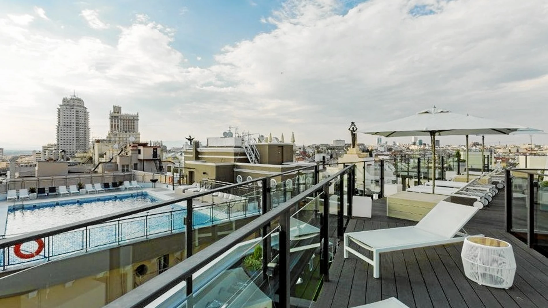 Terraza del hotel Emperador