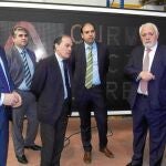 El consejero de Economía, Tomás Villanueva, durante una visita a una empresa abulense