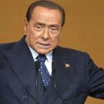 Berlusconi se dirige hoy a sus seguidores en Roma.