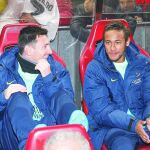 Messi y Neymar arrancaron el partido sentados en el banquillo