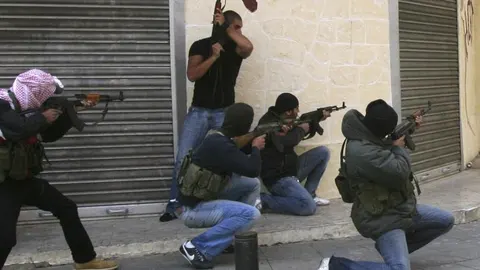 Miembros de la milicia proiraní Hizbulá en las calles de Beirut el pasado agosto