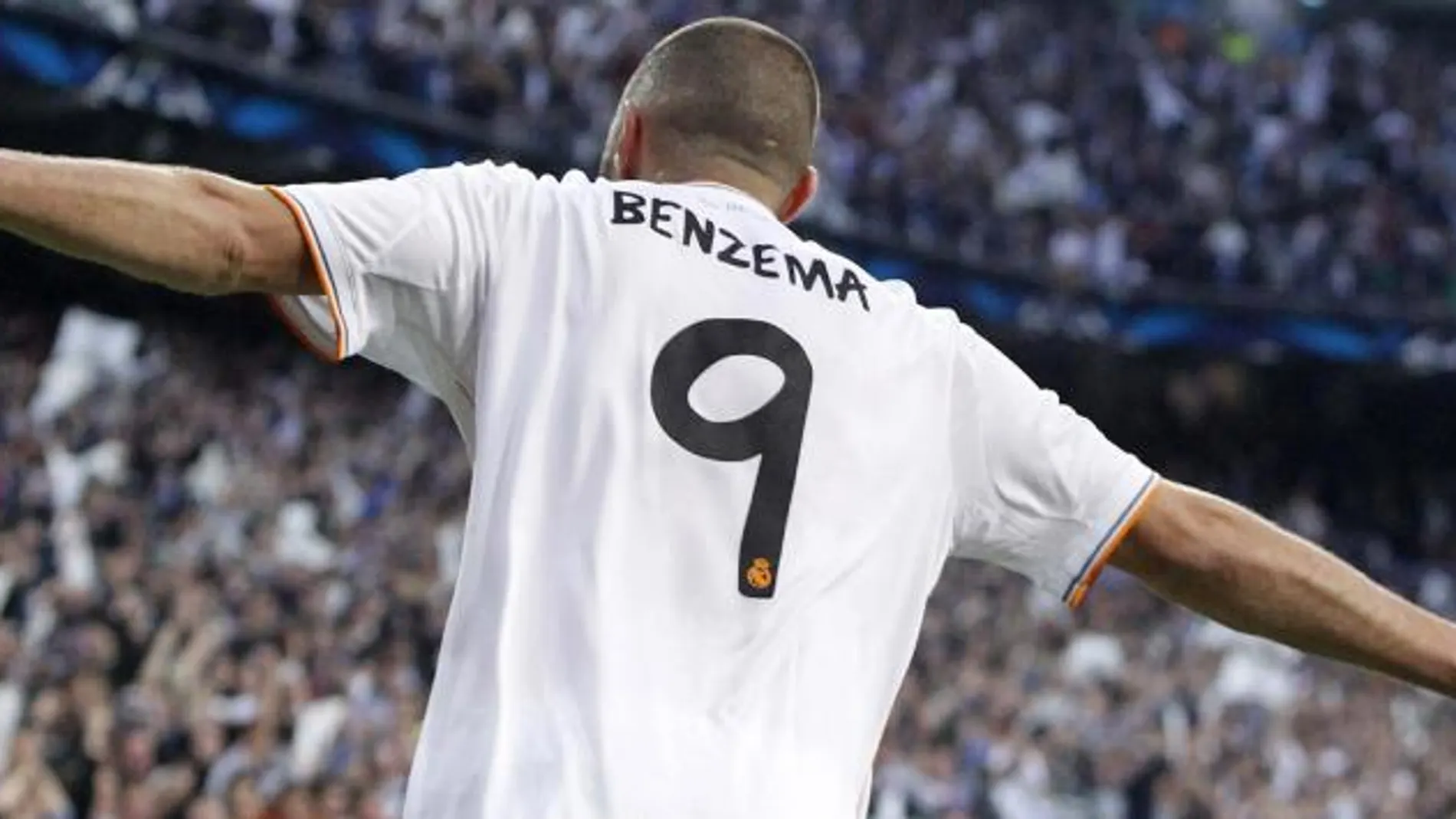Karim Benzema celebra el gol que ha marcado al Bayern de Múnich.