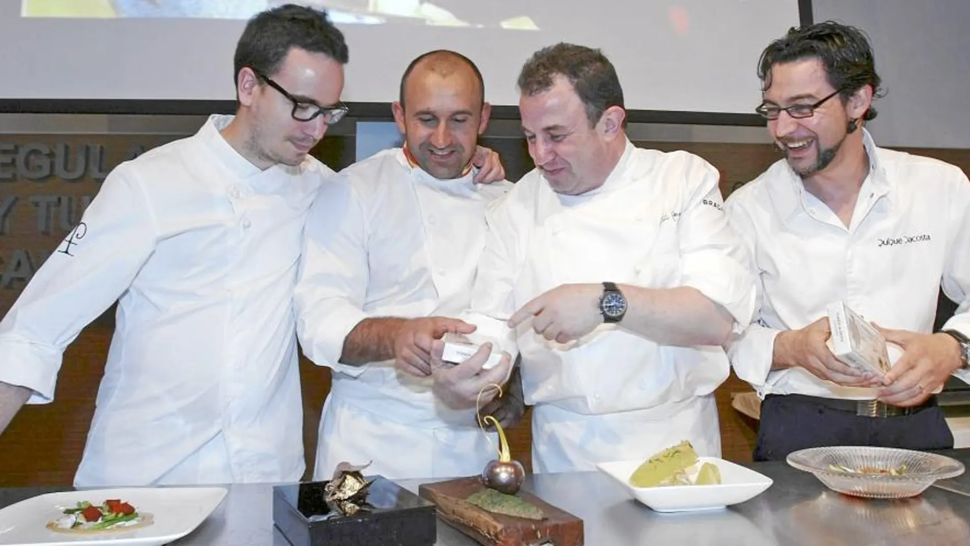 Paco Morales, a la izquierda y Quique Dacosta, derecha, junto a Jacob Torreblanca y Martín Berasategui.