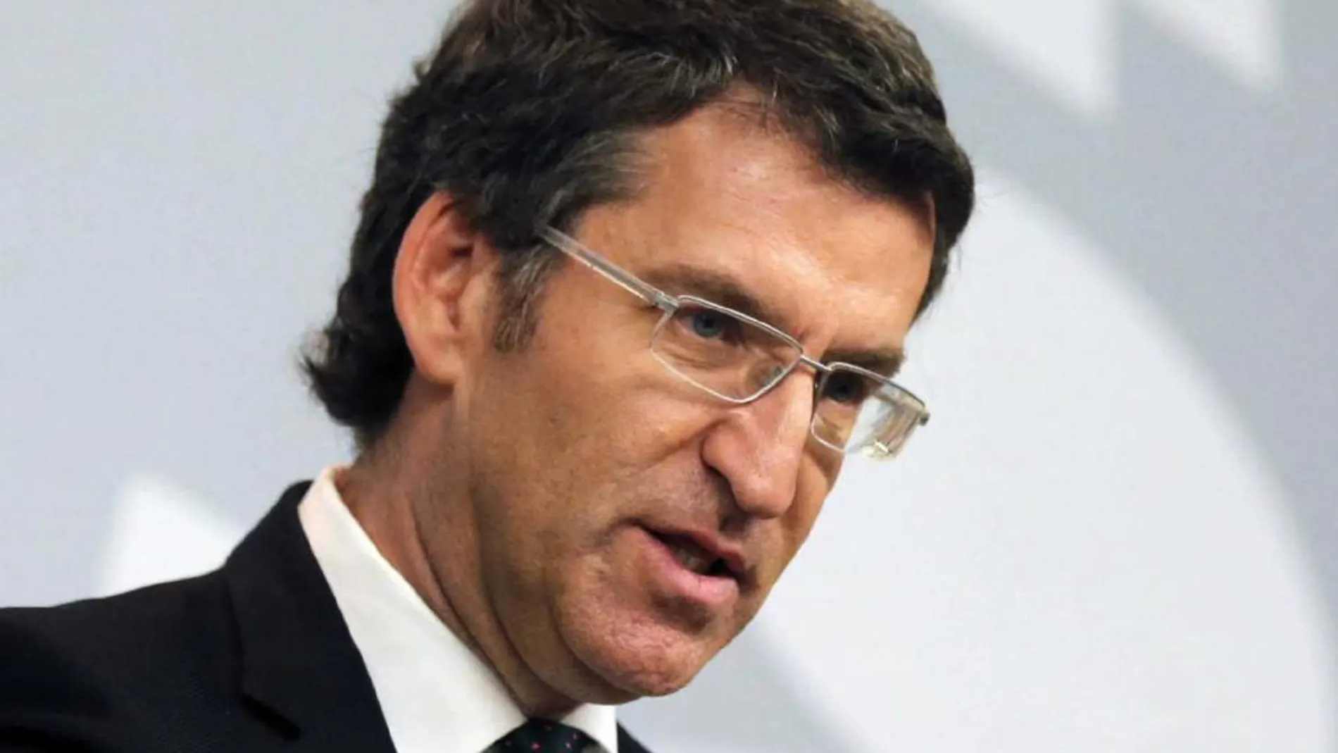 Feijóo niega haber cobrado de Bárcenas ni conocer a nadie que lo hiciese