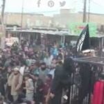 El EI ejecuta a 21 peshmerga tras obligarlos a desfilar en jaulas