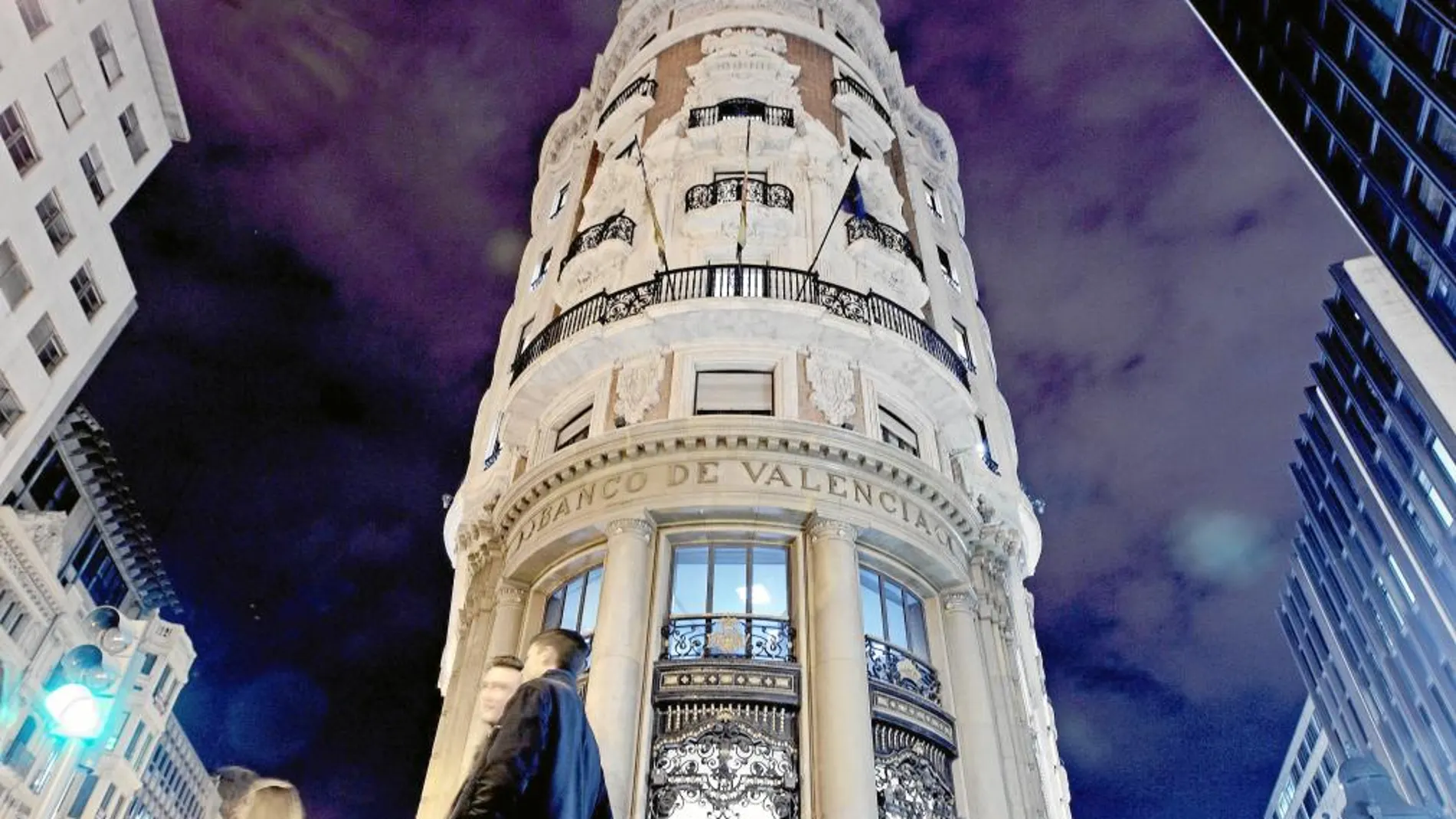 Fachada de la sede central del Banco de Valencia en la capital del Turia el día que fue intervenido