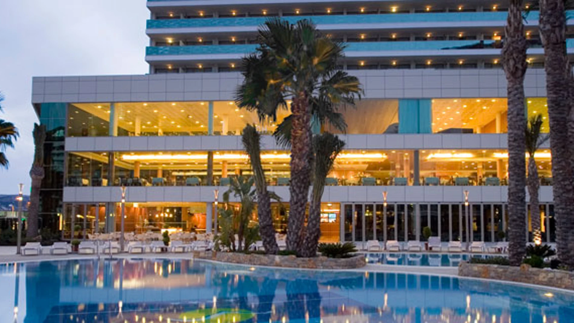El Hotel AR Diamante Beach de Calpe logra seis nominaciones en los «Oscar» del turismo