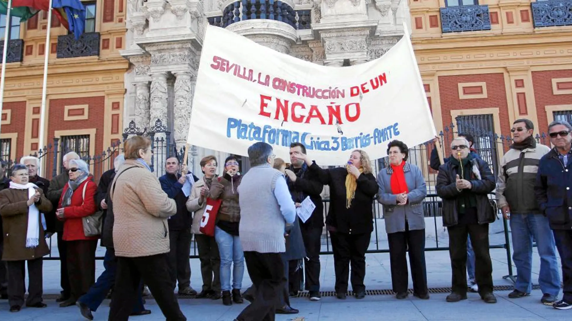 Una de las manifestaciones protagonizadas por los vecinos de Tres Barrios-Amate