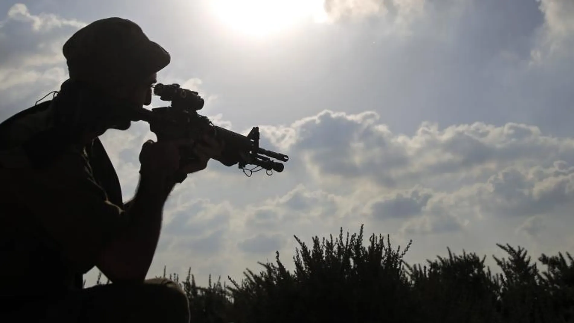 Un soldado israelí, cerca de la frontera con Gaza