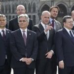 Presidentes y primeros ministros de los países miembros de la UE en la cumbre de Ypres.
