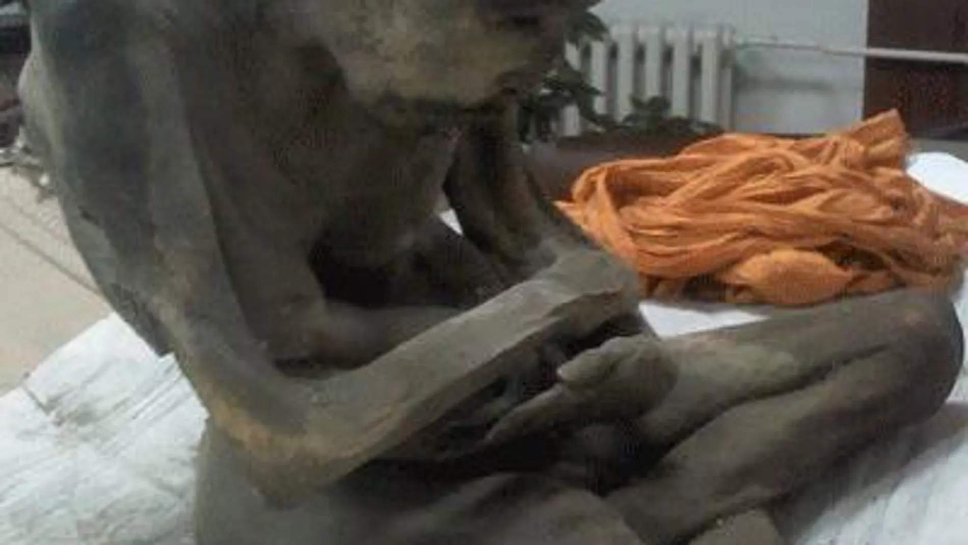 Un monje momificado lleva su meditación más allá de la muerte