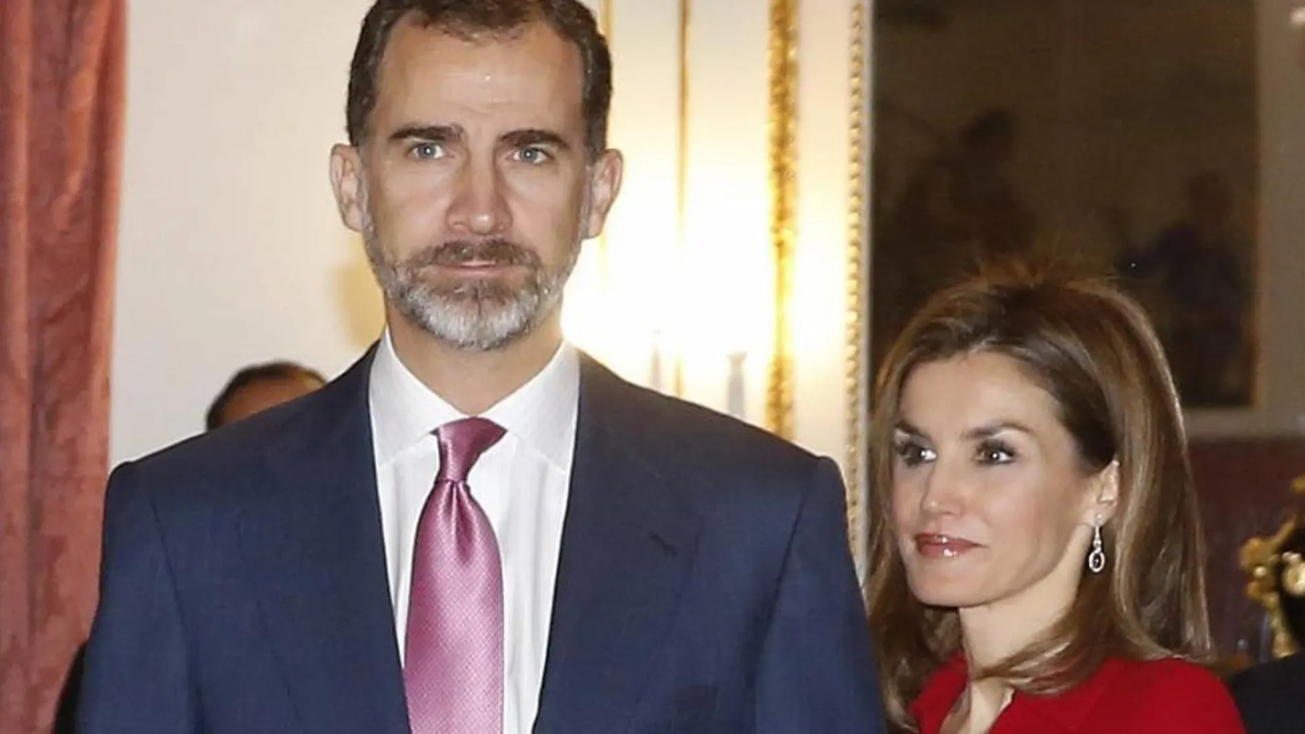 Los Reyes Felipe y Letizia, durante la audiencia que ha tenido lugar hoy en el Palacio de El Pardo