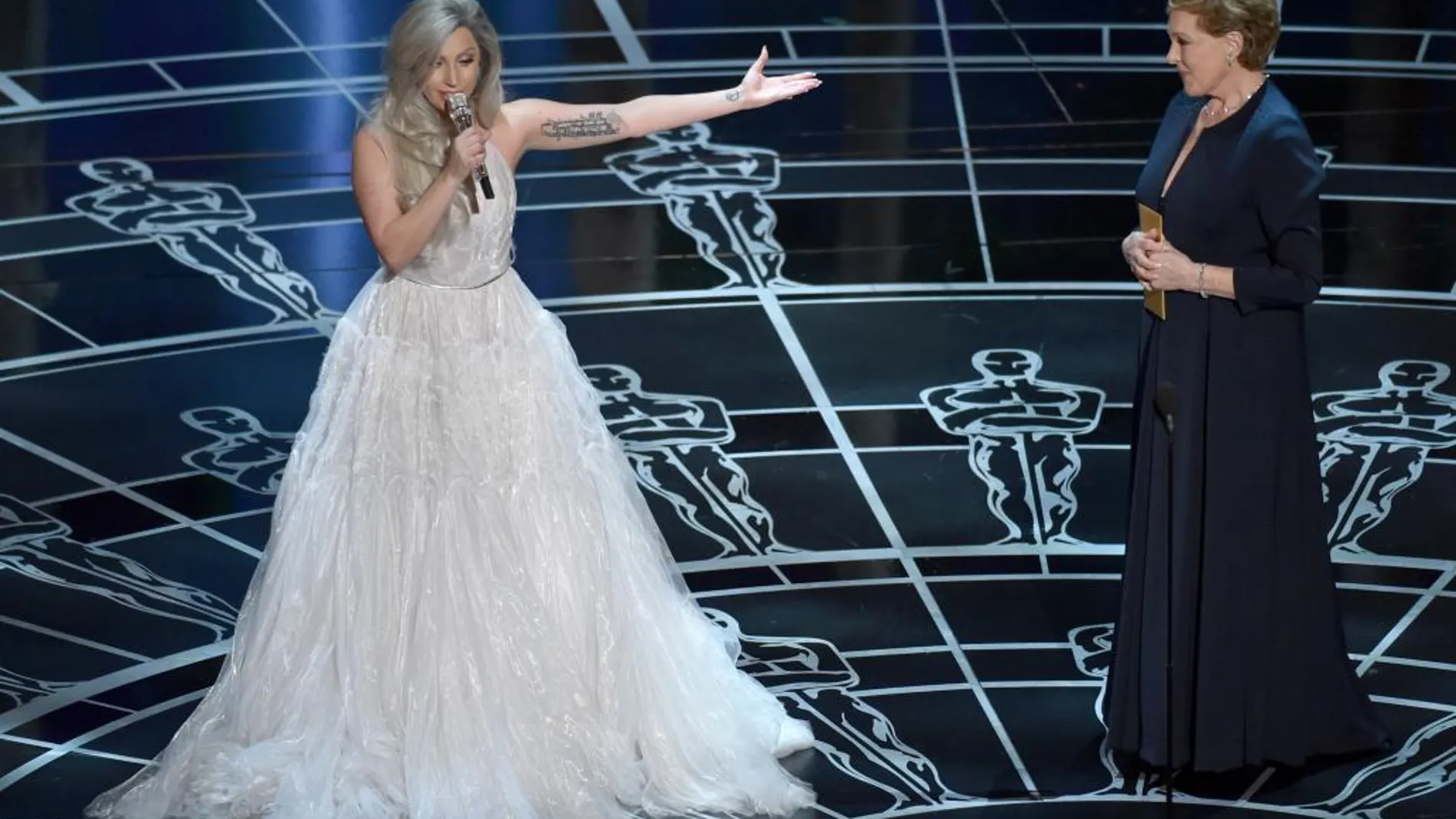 Lady Gaga y Julie Andrews