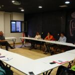 Los asistentes al taller en AJE Madrid