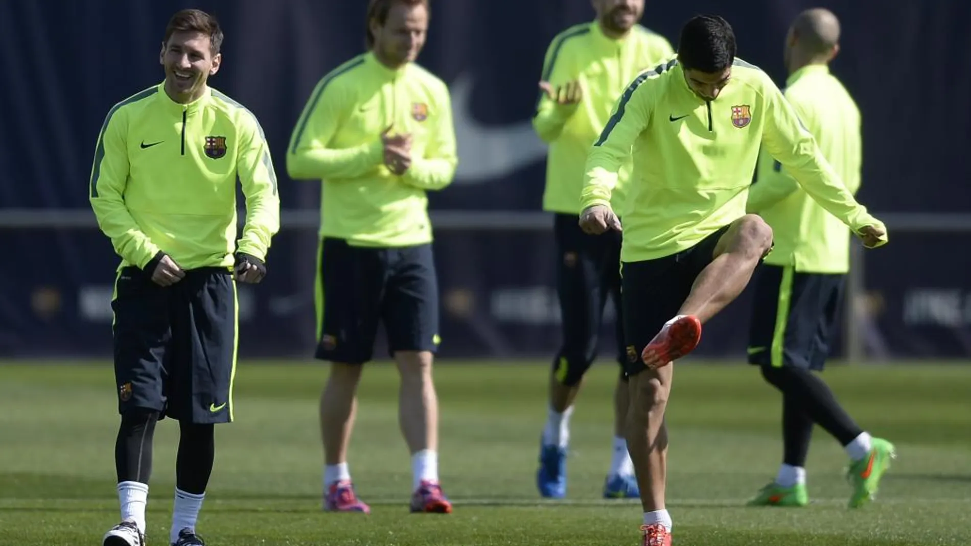 Lionel Messi y Luis Suárez, preparando el partido ante el Manchester City