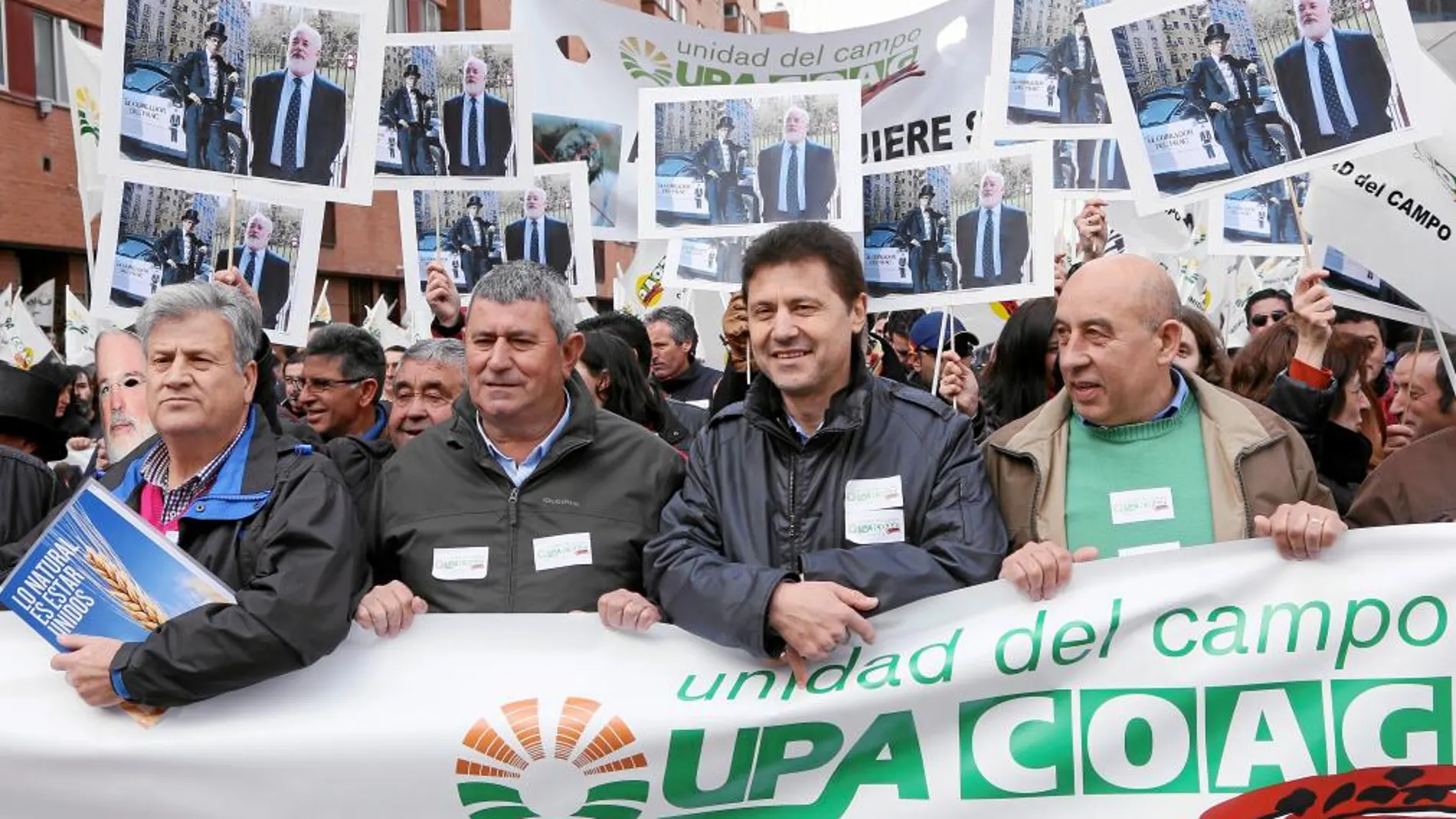 Julio López y Lorenzo Ramos, de Upa; Miguel Blanco y Aurelio Pérez, de Coag, encabezan la manifestación