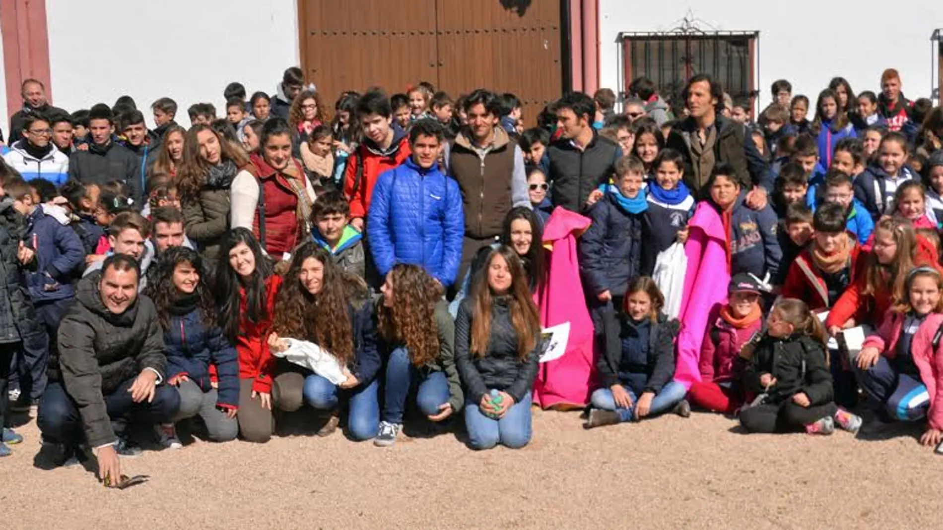Diego Ventura, esta mañana en Albacete con los jóvenes
